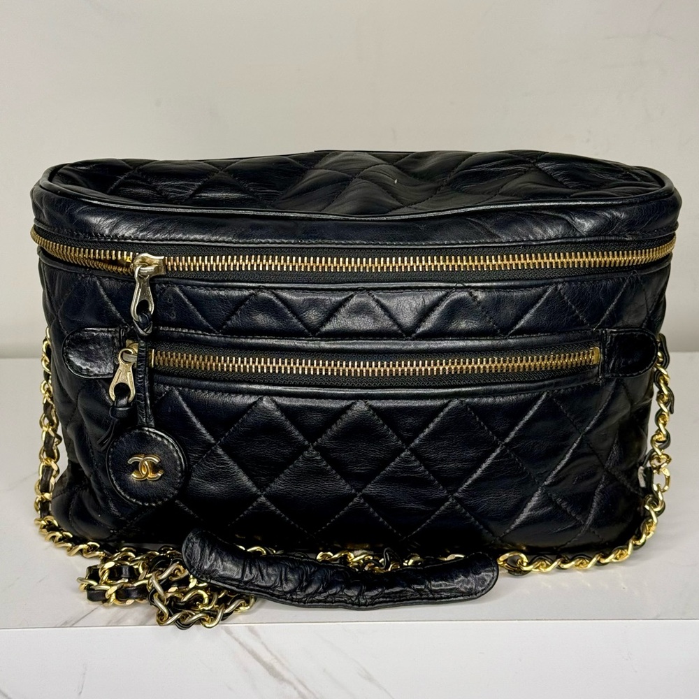 CHANEL Lambskin Quilted Vanity Train Case Shoulder Bag Black